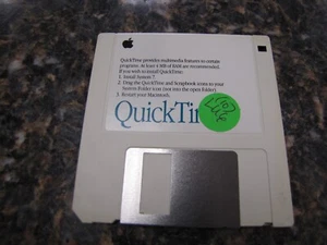 Vintage Apple 690-0361-A QuickTime Version 1.5 3.5" Disk - LU6 - Photo 1/3