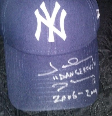 NY Yankees 09 W.S. Champ Johnny Damon Auto w/ Multi inscriptions New Era Hat - Image 1 of 4
