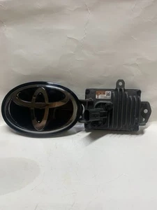 2020-2023 TOYOTA COROLLA OEM CRUIS CONTROL DISTANCE RADAR SENSOR WITH EMBLEM - Picture 1 of 15