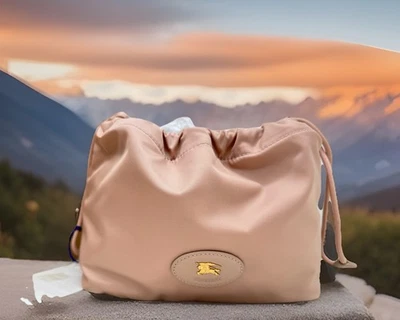 AUTÉNTICO NUEVO CON ETIQUETAS Burberry Herradura Reversible Cuadros Patrón Cordón Bolsa-Rosa Beige Foto 1 de 4