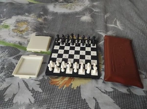 VINTAGE SOVIET  TRAVEL CHESS POCKET PLASTIC SET "ЛЕНИНГРАД" LENINGRAD IN USSR - Picture 1 of 11