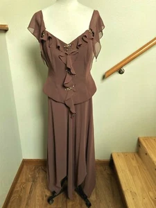 GINNIS FASHION-2 PC-TOFFEE-FLUTTER SLV/EMBELLECIDA/CON VOLANTES Y FALDA LARGA-18 - Imagen 1 de 11