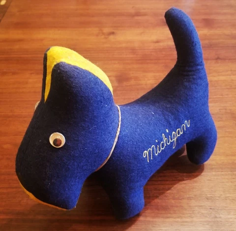 VINTAGE 1940’s University of Michigan Wolverines Stuffed Dog Mascot WOW! Cover