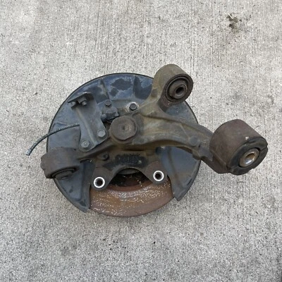 2002-2006 ACURA RSX TYPE S OEM USED DRIVER SIDE REAR HUB KNUCKLE DC5 K20 - Image 1 of 3