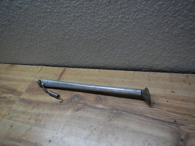 08-2011 2010 KTM 450 EXC PATA DE CABRA SOPORTE LATERAL RESORTE TERCERA PIERNA :) Foto 1 de 3