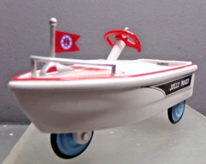 Hallmark 1999 Mini Kiddie Car Classics 1968 Murray Boat Jolly Roger coche a pedales - Imagen 1 de 7