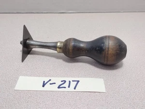 Vintage dreieckiger Farbschaber mit Holzgriff mit Messingkragen 5" lang (217) - Bild 1 von 13