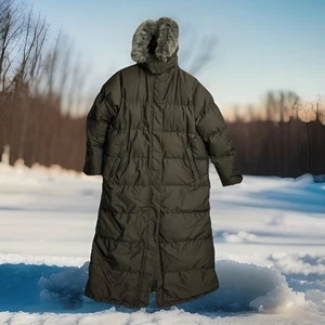 LL Bean Womens Sz M Ultra Warm Long Coat Goose Down Puffer Olive Parka Hooded - Picture 1 of 14