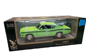 Road Signature Deluxe Edition 1969 Plymouth Barracuda LIME GREEN 1:18 - Picture 1 of 4