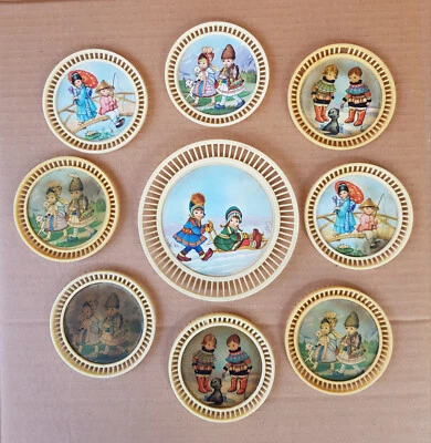 Set piattini giocattolo in celluloide vintage set of celluloid dishes - Immagine 1 di 4