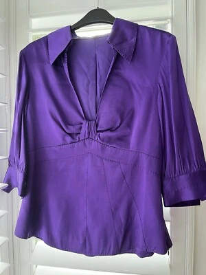 Elegant Karen Millen Purple Silk Fitted V-Neck Shirt - Image 1 of 4