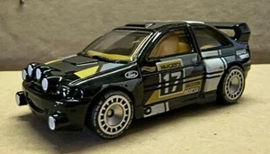 HOT WHEELS 93 FORD ESCORT RS COSWORTH 1:64 - Foto 1 di 3
