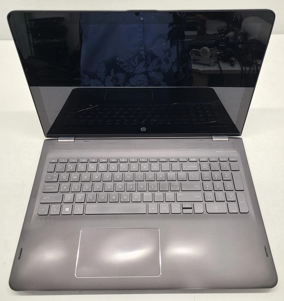 Portátil HP ENVY x360 m6-ar004dx AMD FX SIN RAM/HD/OS/POWER Pantalla defectuosa (FL) Foto 1 de 4