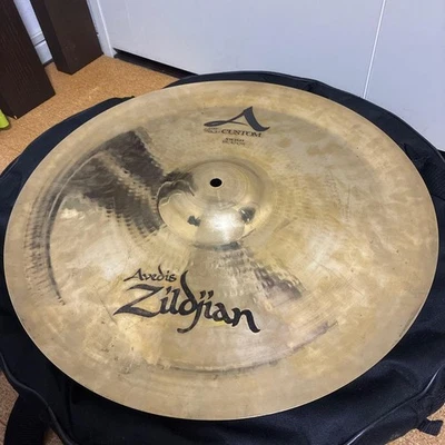 Platillo de China Zildjian A personalizado de 18 pulgadas sin grietas con estuche Foto 1 de 4
