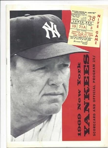 1969 6/19 baseball program New York Yankees Detroit Tigers Stan Bahnsen WIN auto - Picture 1 of 2