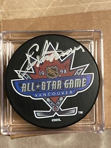 PHILADELPHIA FLYERS ERIC LINDROS HANDSIGNIERT 1998 ALL-STAR PUCK MIT COA - Bild 1 von 1