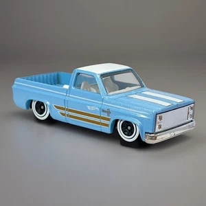 Hot Wheels '83 CHEVY SILVERADO hellblau HW Hot Trucks Diecast Kunststoff 1:64 - Bild 1 von 14