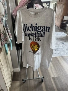 Vintage Michigan Basketball is Life T-Shirt 1994 - Bild 1 von 10