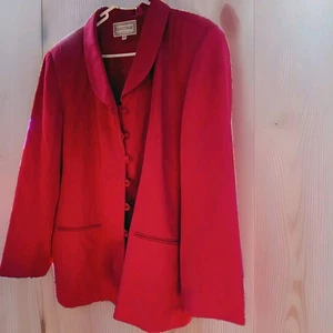 Vintage "Suits Me" Burgundy Blazer Size 22. Perfect Condition - Picture 1 of 5