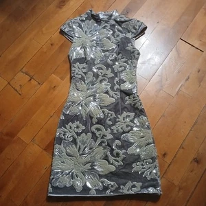 Guess Estella Damen Kleid XS Grau Pailletten  - Bild 1 von 10