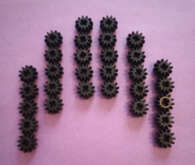 LEGO Black Technic (Lot of 30) Gear 12 tooth Double Bevel - Image 1 of 2