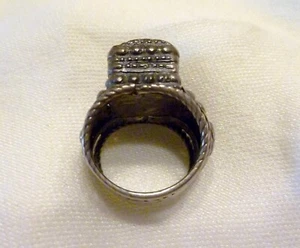 ANTIGUO ANILLO YEMENÍ PLATA PARA HOMBRES Beduino Islámico JOYERÍA DE ARTE DE METAL Yemen ARABIA - Imagen 1 de 12