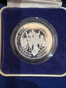 Moneda de aniversario de coronación QE II Alderney 1993 a prueba de plata - Imagen 1 de 3