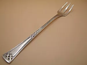 Birmingham 1933 Sterling Silver 3 prong Fork With Celtic Knot Design Handle - Picture 1 of 4