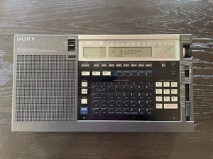 Sony ICF-2010 PLL Synthesized Receiver AIR/FM/LW/MW/SW for parts or repair - Zdjęcie 1 z 12