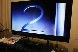 DYON SIGMA 32 PRO LED TV 31,5" 80cm DVD Triple TUNER USB SCART HDMI FB + OVP #5 - Bild 1 von 20