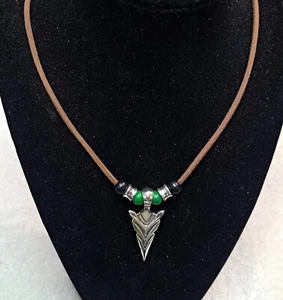 Handcrafted Native American Silver Arrowhead Necklace, USA - Picture 1 of 2