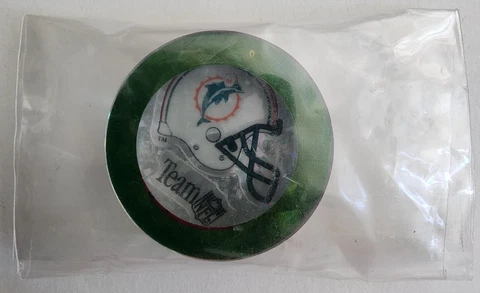 Miami Dolphins NFL Football Mini Resin Team Game Pog Hologram 8 Ball Skull 1.5" Cover