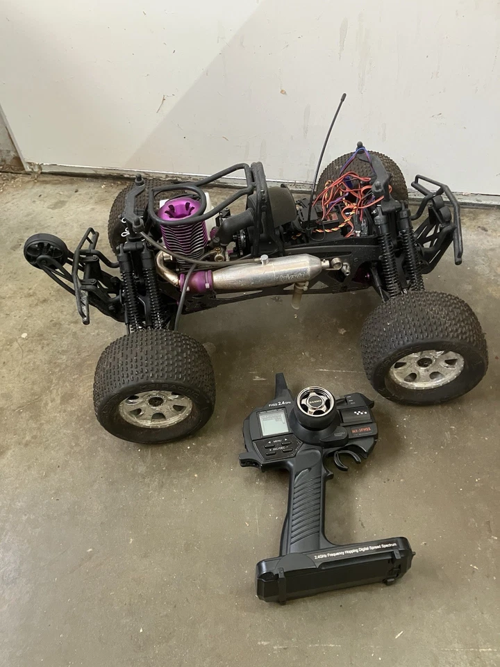 Ferngesteuertes Auto Benzin Gebraucht - Bild 1 von 4