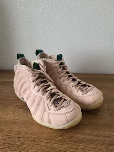 Size 9.5- Nike Air Foamposite One Particle Beige 2018 *tear on left shoe* - Picture 1 of 9