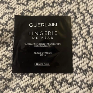 Guerlain Lingerie Invisible Skin-Fusion Foundation SPF20 02 Beige Clair Sample - Picture 1 of 2