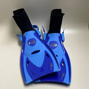 5mm Neosport Dive Booties Size 1 & Tusa Open Heel Tusa Fins SM Scuba Snorkeling - Picture 1 of 12