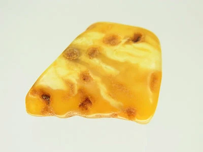 Schöner Butterscotch Amber Bernstein aus Bernsteinsammlung 3,6 Gramm - Bild 1 von 4