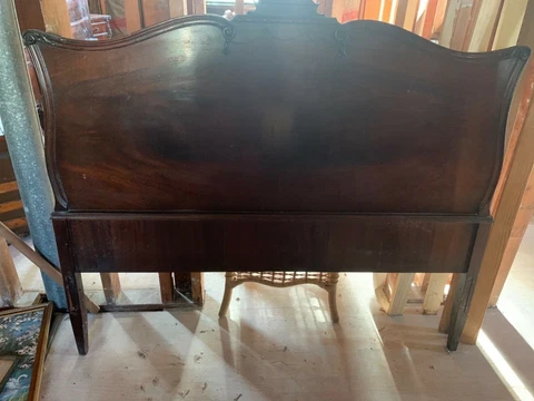Vintage Mahogany Bedroom Set Cover
