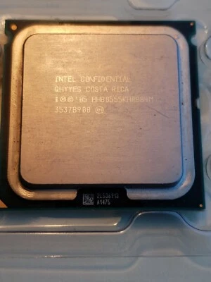 Intel Confidential QHYY non-retail (Xeon 3.2GHz 1066MHz data bus, socket 771) - Image 1 of 4