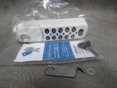 A LOWE & FLETCHER 3780 HORIZONTAL DIGITAL COMBINATION DOOR LOCK WITH OVERIDE KEY - Image 1 of 4