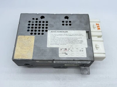 1999 CHRYSLER TOWN AND COUNTRY CARAVAN BODY CONTROL MODULE BCM P04686492AF OEM - Image 1 of 4