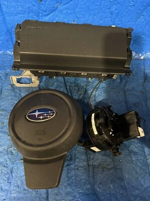 2024-Subaru Crosstrek Driver Wheel & Driver Knee Airbag Foto 1 de 2
