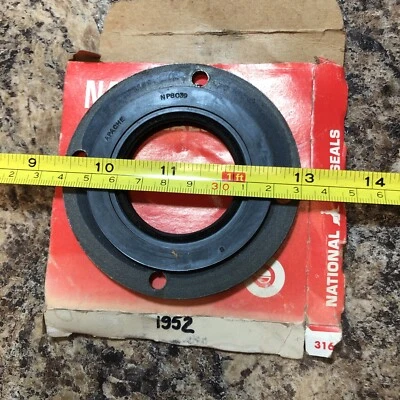 Nuevo de Lote Antiguo National 1952 SELLO DE RUEDA DELANTERA PARA HONDA ACUERDO 1977-1979 Y CIVIC F+S! Foto 1 de 4