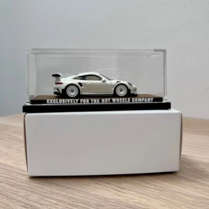 Custom Hot Wheels Porsche 911 GT3 RS Pearl White Collector's Edition with Case - Picture 1 of 9