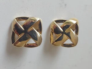 Vintage Clip On Earrings Gold Tone Square Chunky - Picture 1 of 5