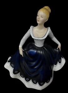Vintage Royal Doulton Figur Frau Lady Lisa in blau weißem Kleid 7,5" H HN2310 - Bild 1 von 4