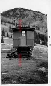 4G514 RP 1964 RIO GRANDE SOUTHERN RAILROAD CAR 0252 ON BLOCKS TROUT LAKE CO - Picture 1 of 1