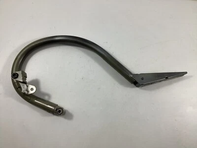 2011 - 2015 梅赛德斯-奔驰 C300 W204 右尾门铰链 A2047500X28 原始设备制造商。 — 第 1/4 张图片