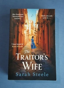 The Traitor's Wife by Sarah Steele - 2023 paperback THRILLER DRAMA book (23cm) - Picture 1 of 4