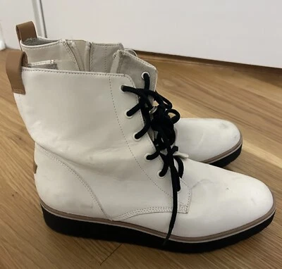 Dr. Scholl's Women’s Local Side Zip Platform Cream White Lace Up Boot Size 9 - Photo 1/4